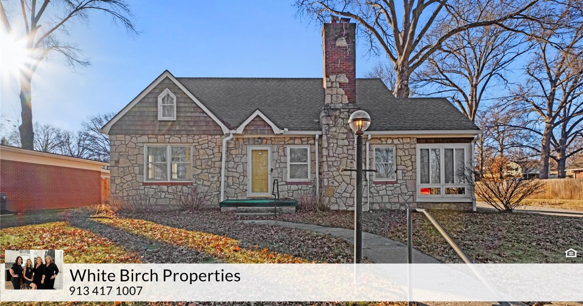 2914 Shrine Park Rd, Leavenworth, KS 66048